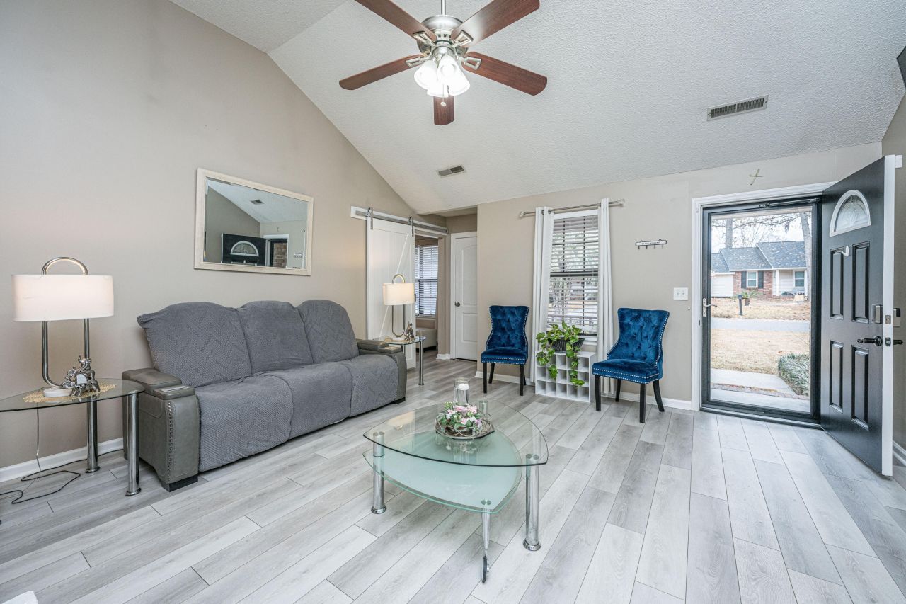 303 Houston Drive Photo 6