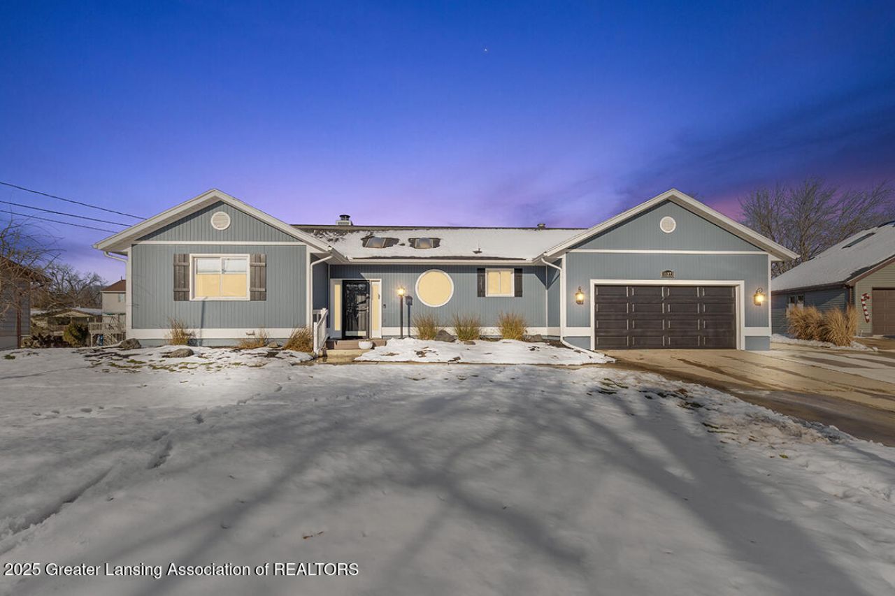 10273 Burgundy Boulevard, Dimondale, MI 48821 Main Photo