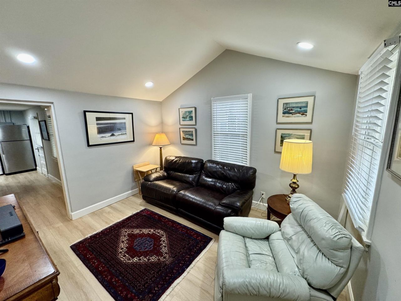 512 Center Street Photo 26