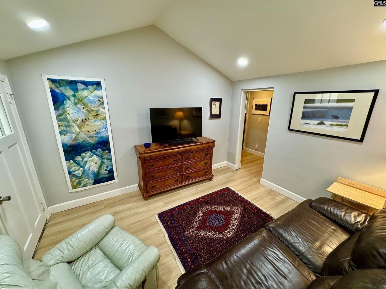 512 Center Street Photo 29