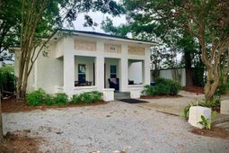 512 Center Street photo 4