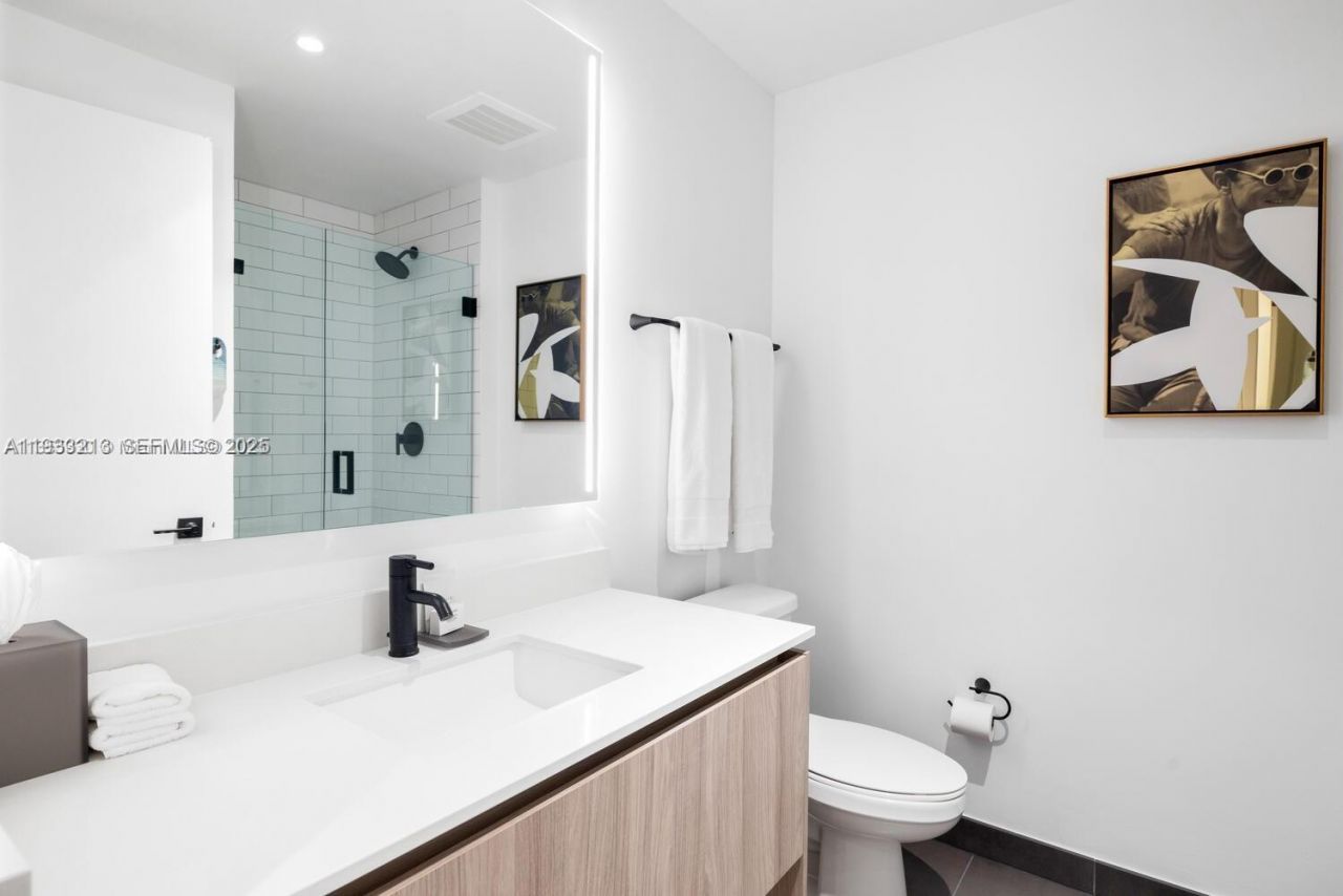 398 NE 5th St, Unit 1614, Miami, FL 33132 Photo