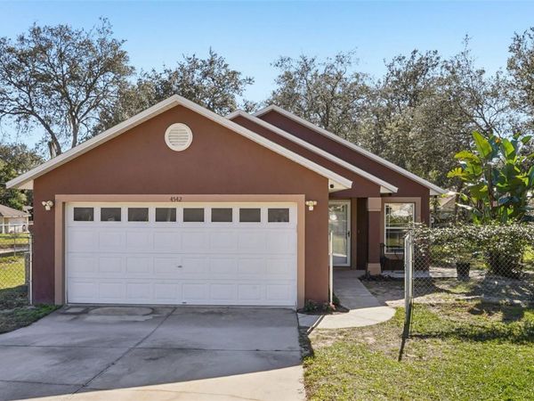 4542 LEMON STREET, LADY LAKE, FL 32159
