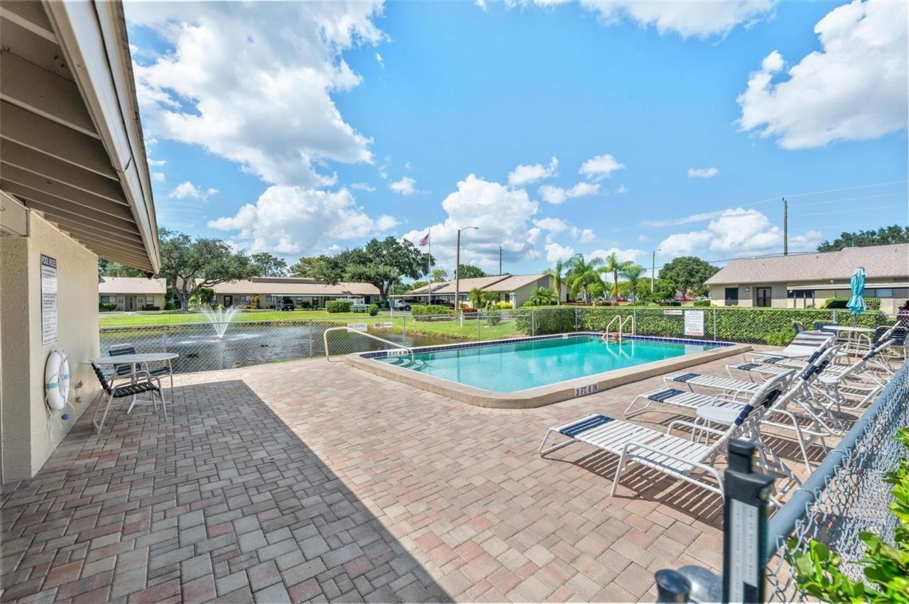6050 28th Street W, Unit B, Bradenton, FL 34207 Photo