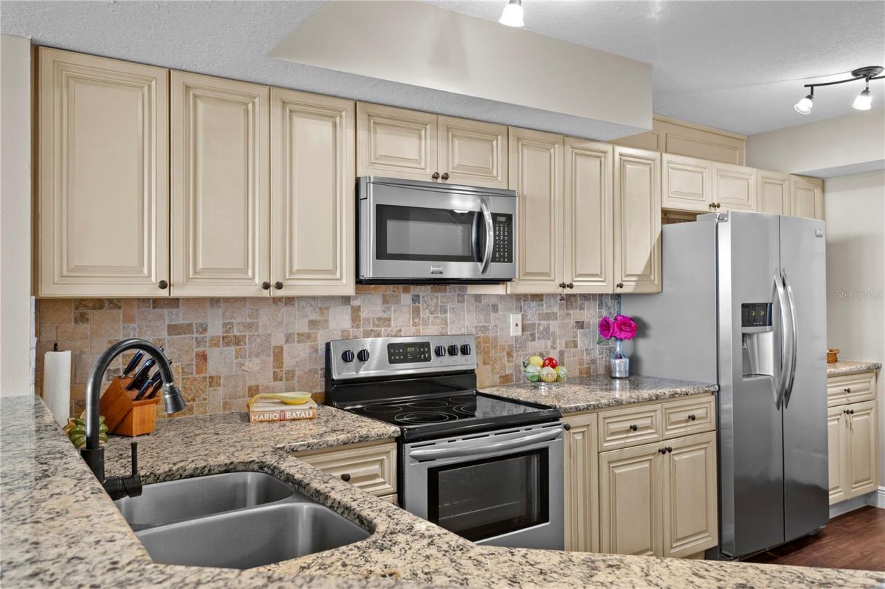 5279 Isla Key Boulevard S, Unit 211, Saint Petersburg, FL 33715 Photo