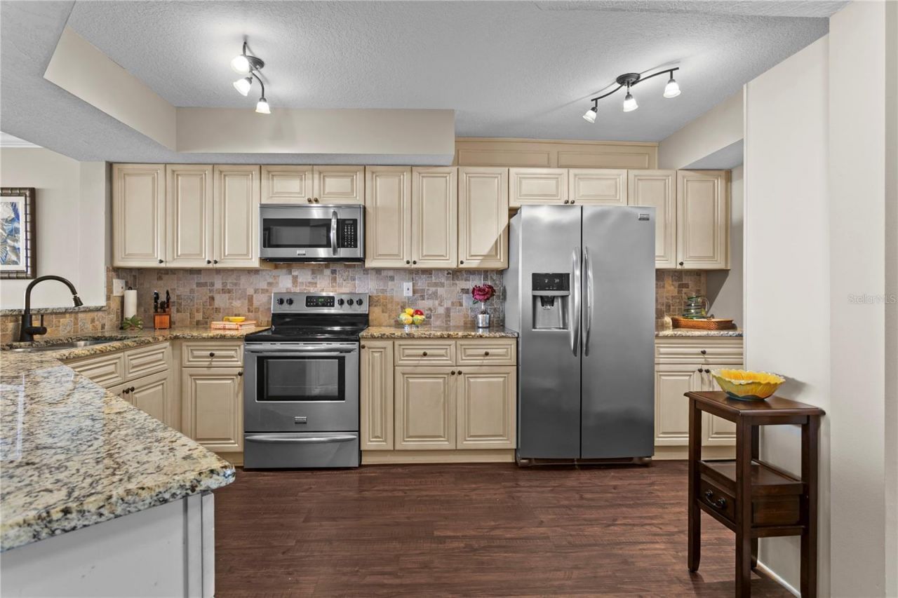 5279 Isla Key Boulevard S, Unit 211, Saint Petersburg, FL 33715 Photo