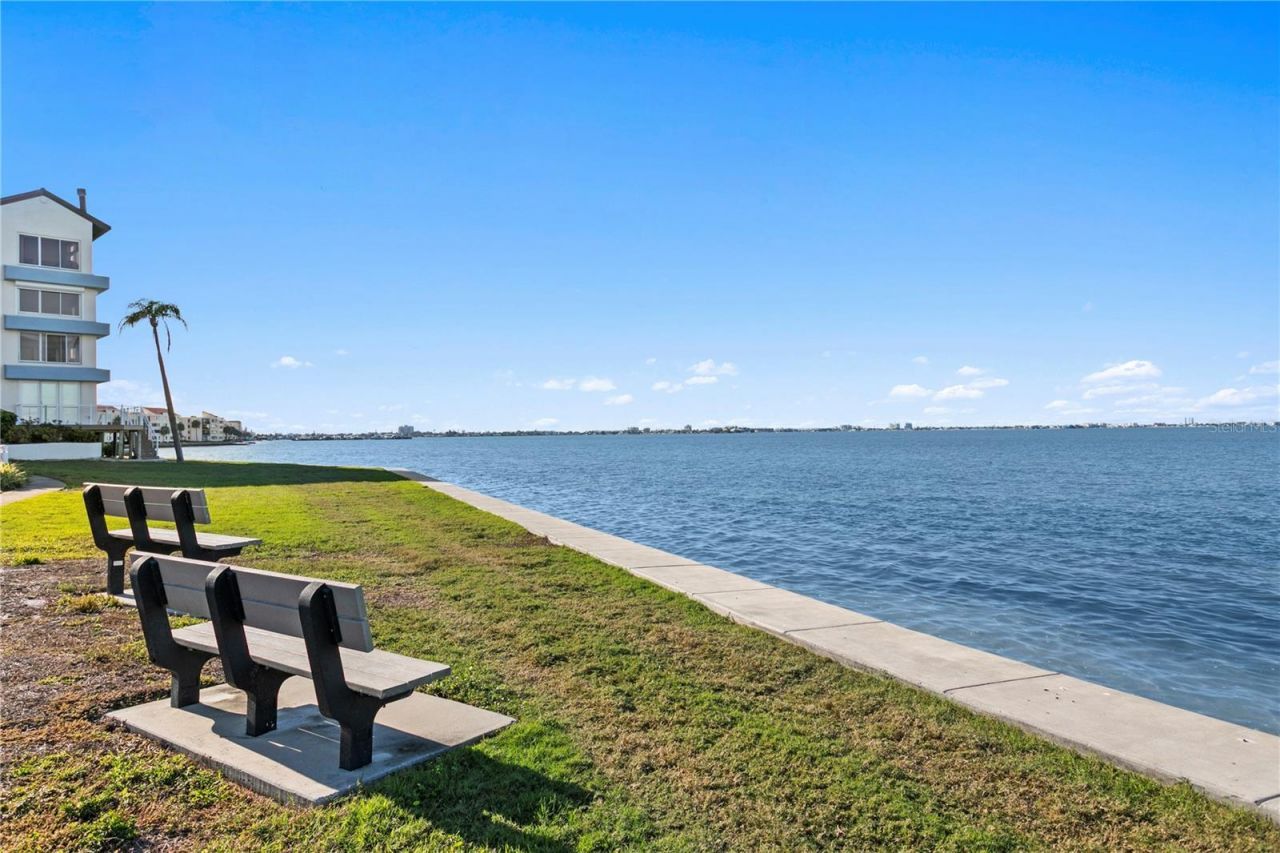 5279 Isla Key Boulevard S, Unit 211, Saint Petersburg, FL 33715 Photo