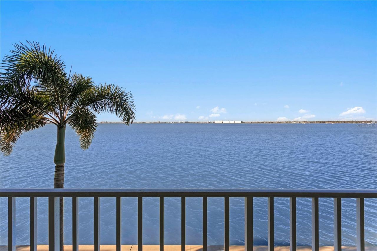 5279 Isla Key Boulevard S, Unit 211, Saint Petersburg, FL 33715 Photo