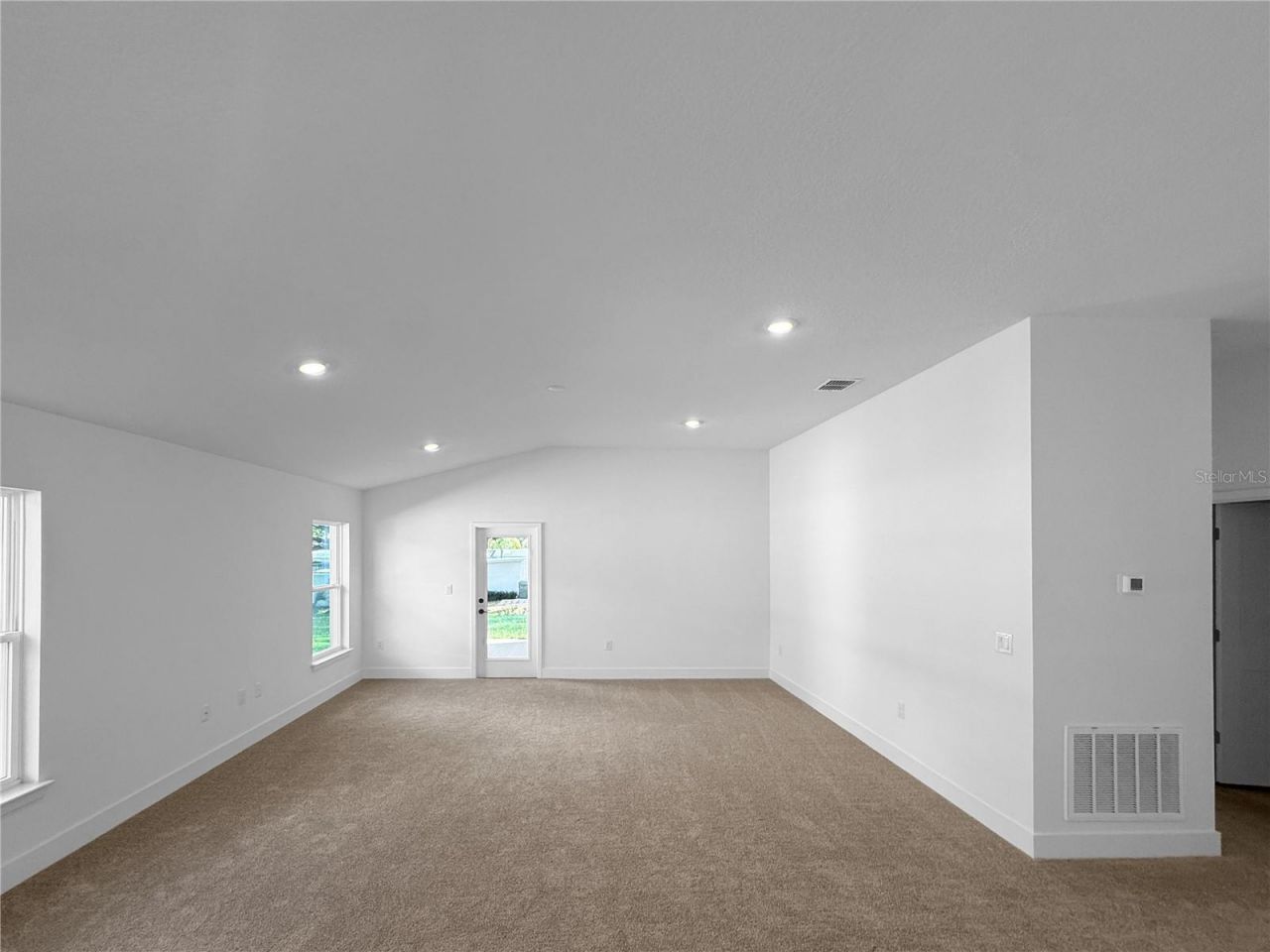 1638 Ann Rose Way, Leesburg, FL 34748 Photo