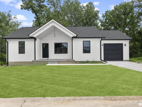 813 WILLIAMS Way, Carbon Cliff, IL 61239