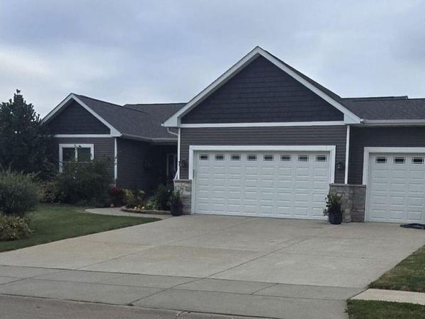 501 PRAIRIE MEADOWS Drive, Blue Grass, IA 52726