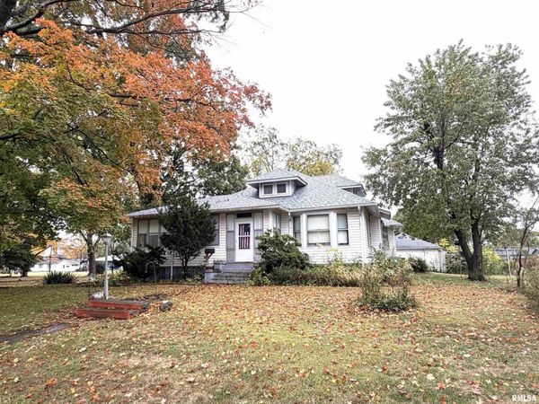 523 W 4TH Street, Centralia, IL 62801