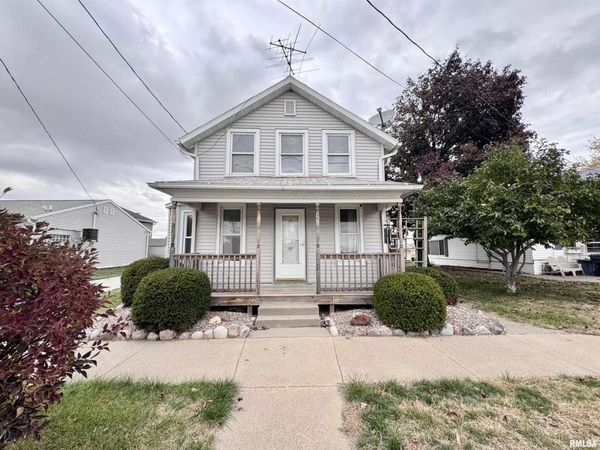 14 E GILLET Street, Preston, IA 52069