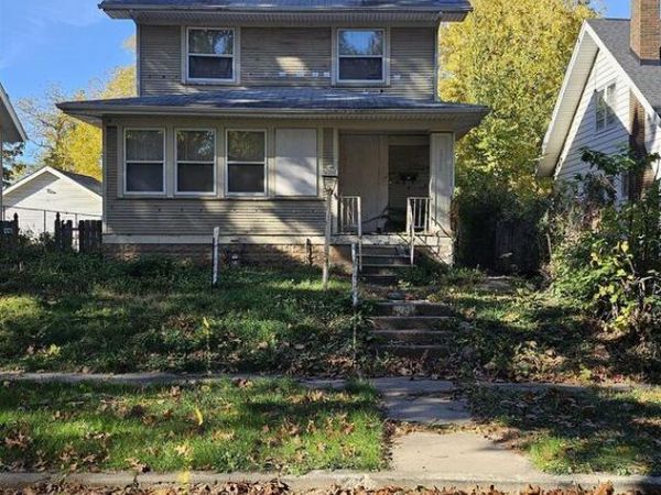 2218 WESTERN Avenue, Davenport, IA 52803