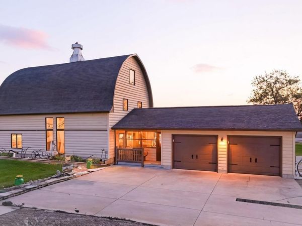 17297 Highway 92, Columbus Junction, IA 52738