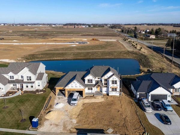 6928 Wilderness Pointe Pointe, Bettendorf, IA 52722