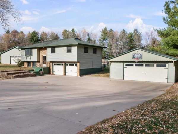 5138 306TH Street, Dixon, IA 52745