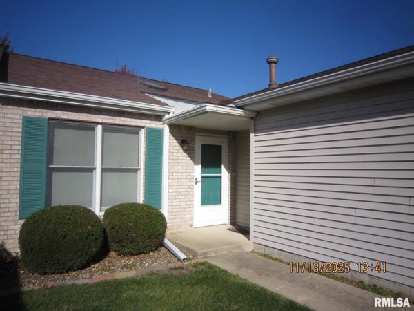 2608 38TH Street, Moline, IL 61265