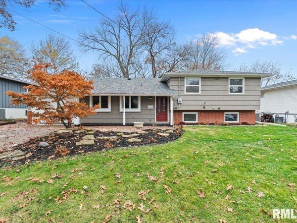 1520 Parklane Dr Drive, Bettendorf, IA 52722