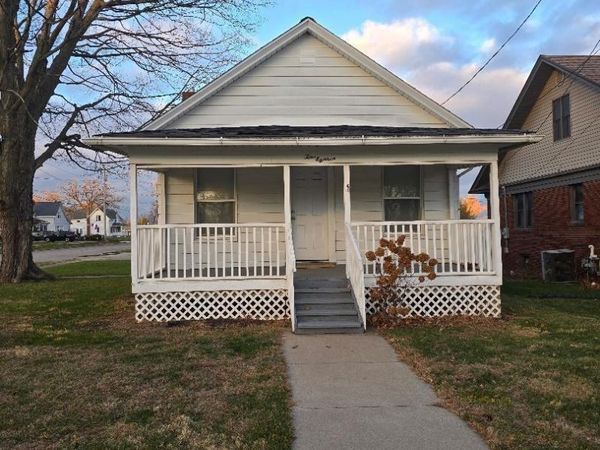 418 19TH Avenue N, Clinton, IA 52732