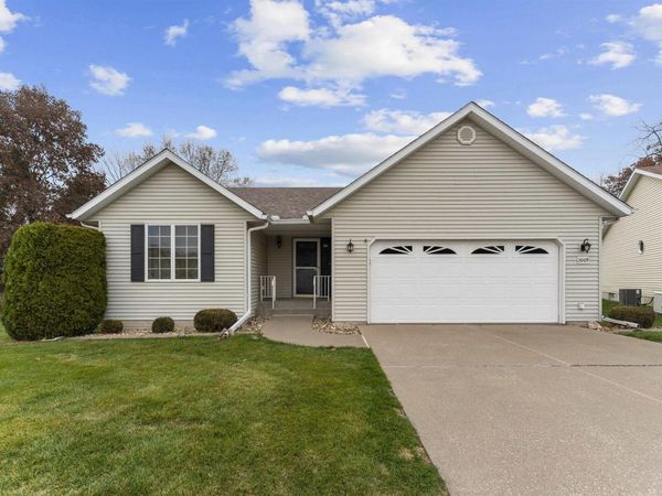 2009 VILLA PINES Circle, Carbon Cliff, IL 61239