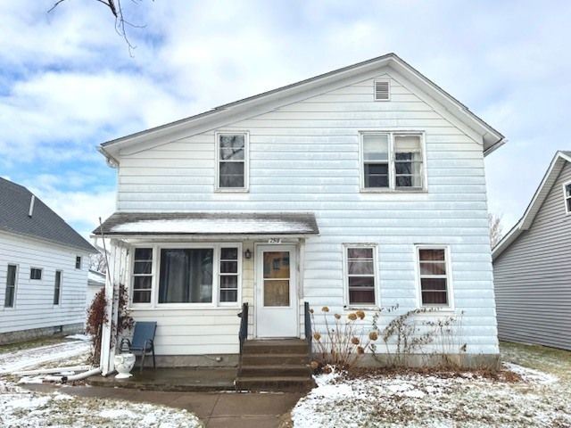 2918 Pershing Boulevard, Clinton, IA 52732 Main Photo