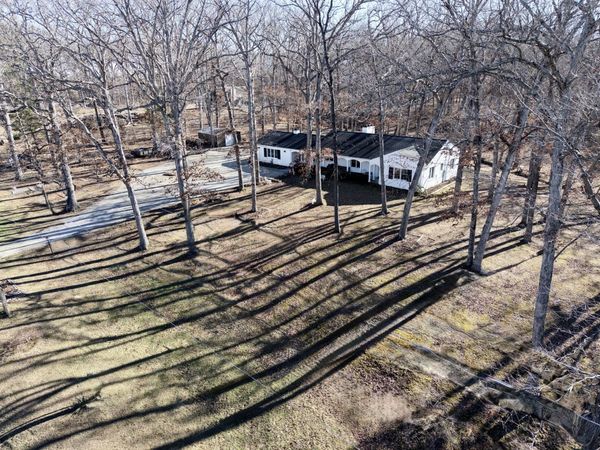 3831 E STATE Highway, Shumway, IL 62461