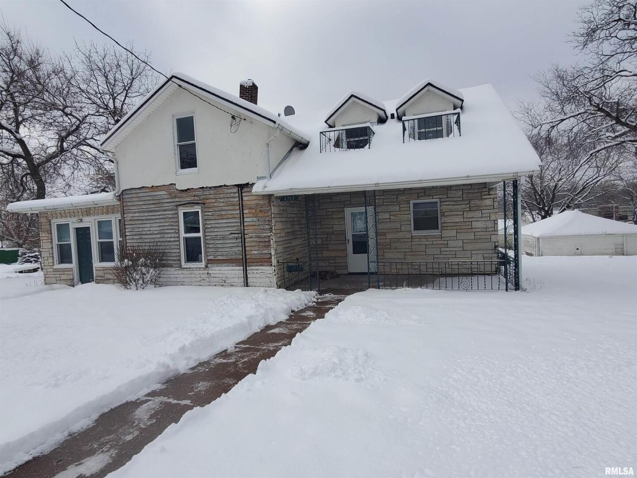 2760 12th Street, Rock Island, IL 61201 Main Photo