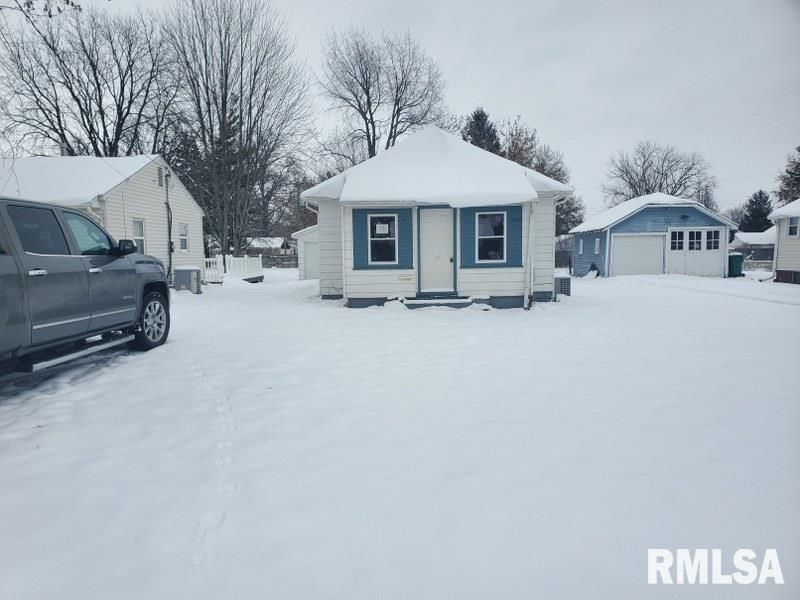 1385 Clark Street, Galesburg, IL 61401 Main Photo