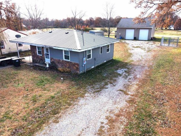 103 Watkins Street, Cisne, IL 62823