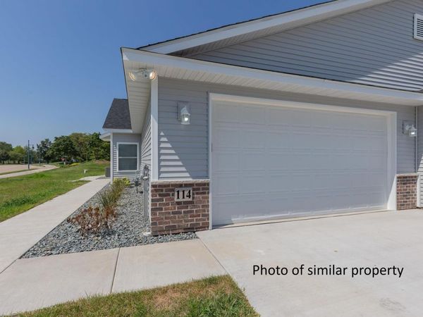 118 BEACON HARBOR Circle, East Moline, IL 61244