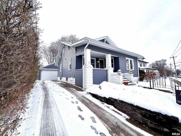 1611 25TH Street, Moline, IL 61265