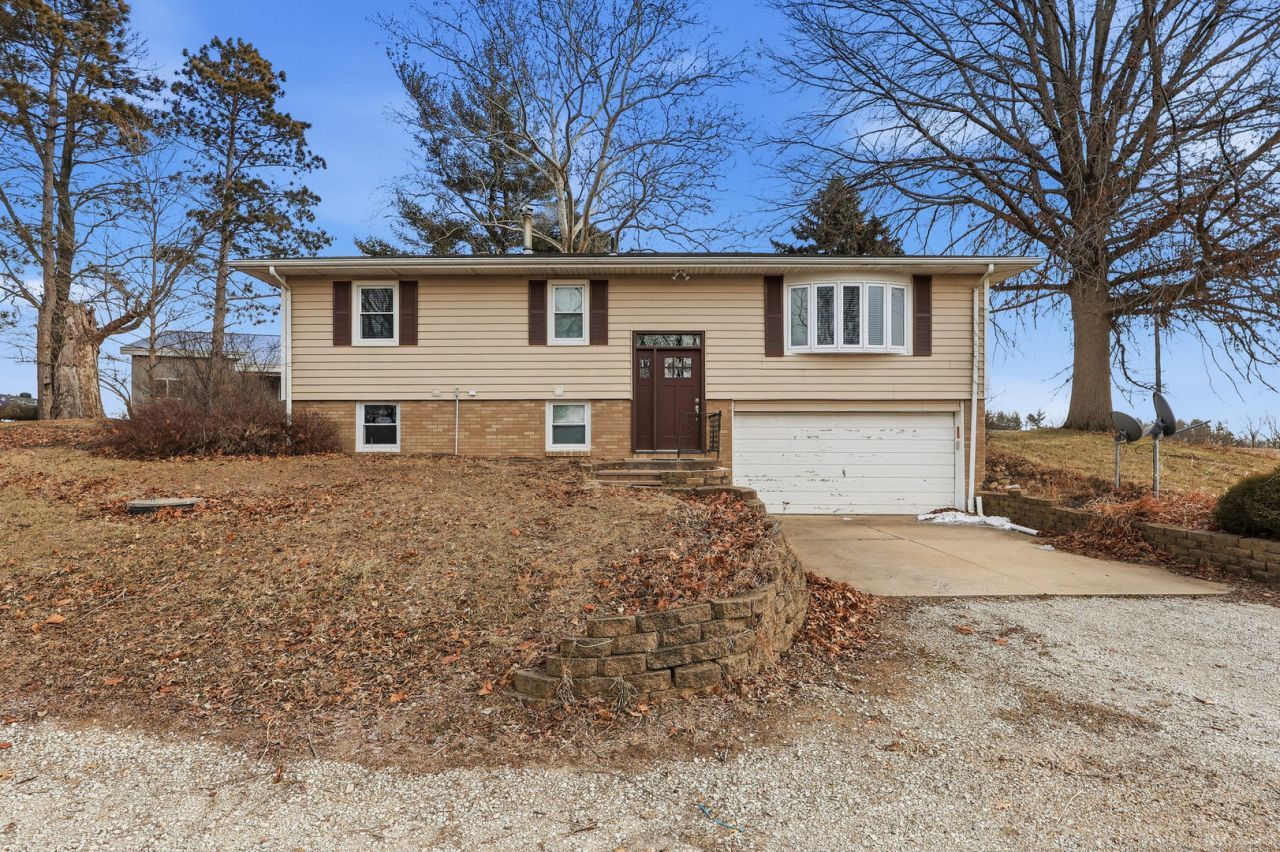 22503 45th Avenue, Port Byron, IL 61275 Main Photo