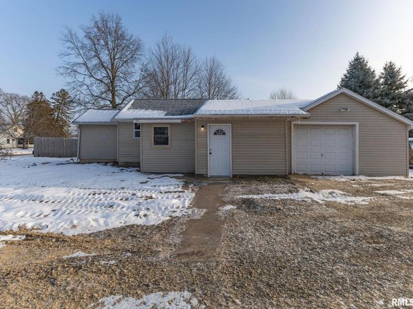 513 3RD Street, Camanche, IA 52730