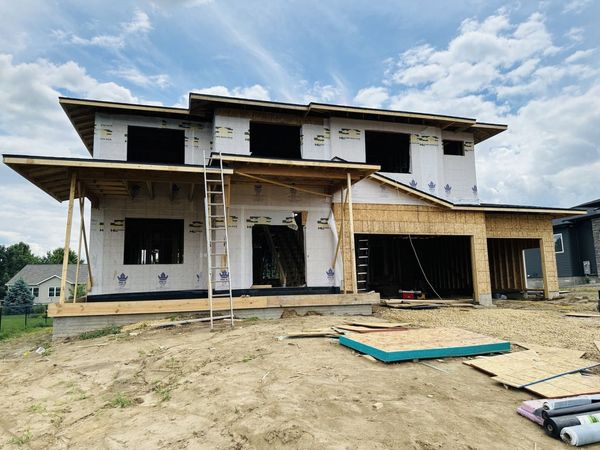1713 KATIE Court, Davenport, IA 52807
