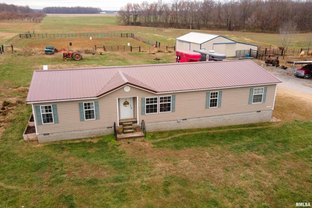 3996 Belgium Road, Mulkeytown, IL 62865 Main Photo