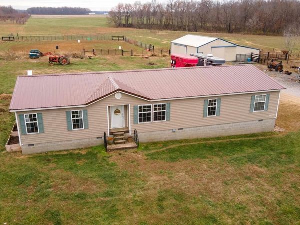 3996 Belgium Road, Mulkeytown, IL 62865