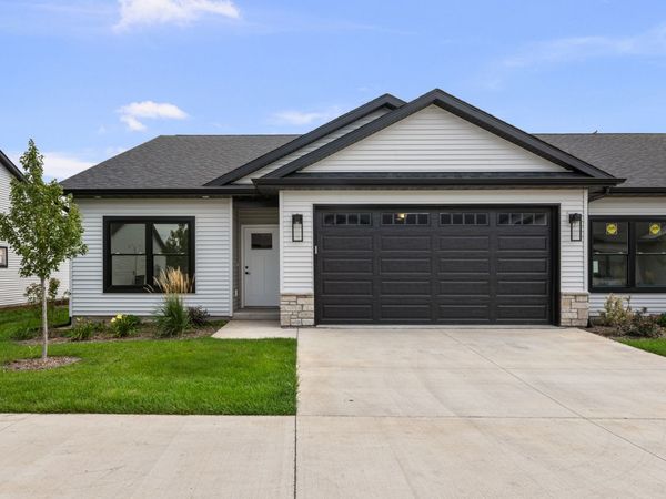 1867 REDBUD Circle, Unit 103, Eldridge, IA 52748