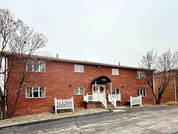 3721 35TH Street, Unit 4, Moline, IL 61265