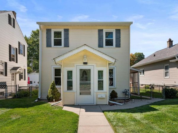 2375 31ST Street, Unit A, Moline, IL 61265