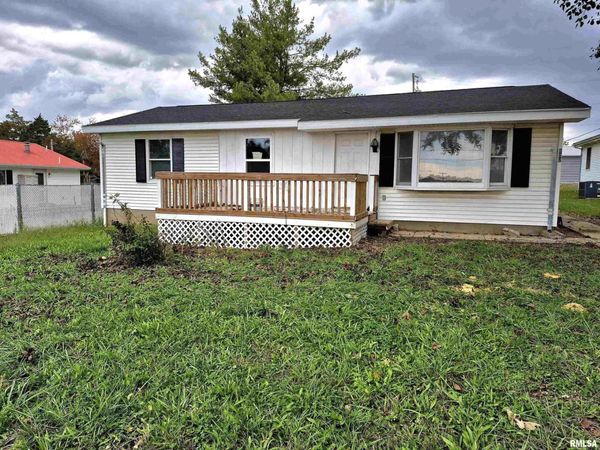 802 Dillard Street, Eldorado, IL 62930