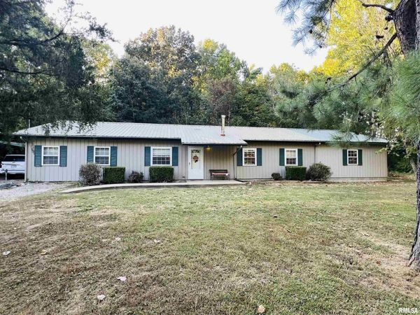 25001 W Old Salt Trail, Stonefort, IL 62987