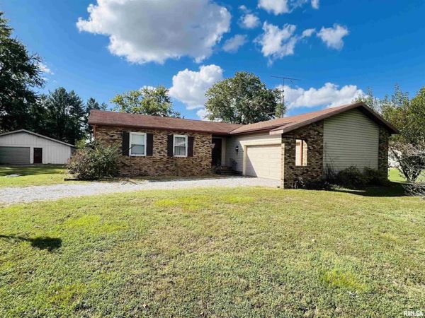 295 Country Acres Road, Eldorado, IL 62930