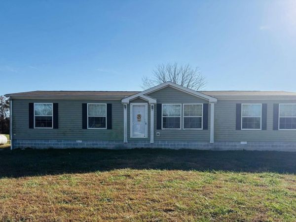 6874 White Walnut Rd Road, Pinckneyville, IL 62274