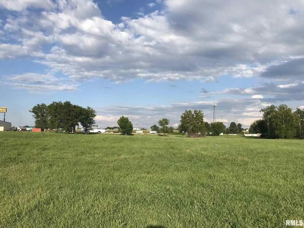 0000 Halfway Road, Marion, IL 62959