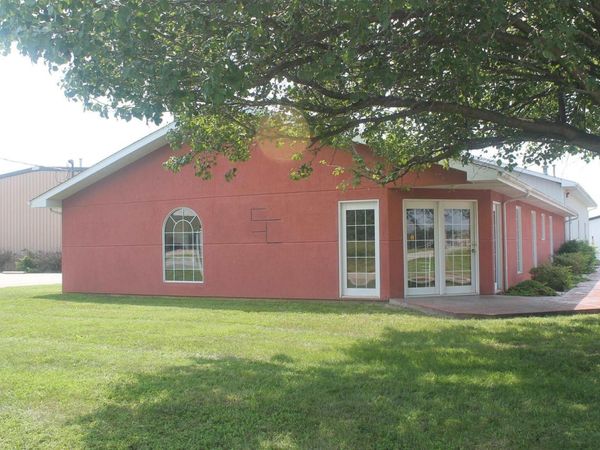 1300 N Reed Station Road, Carbondale, IL 62901