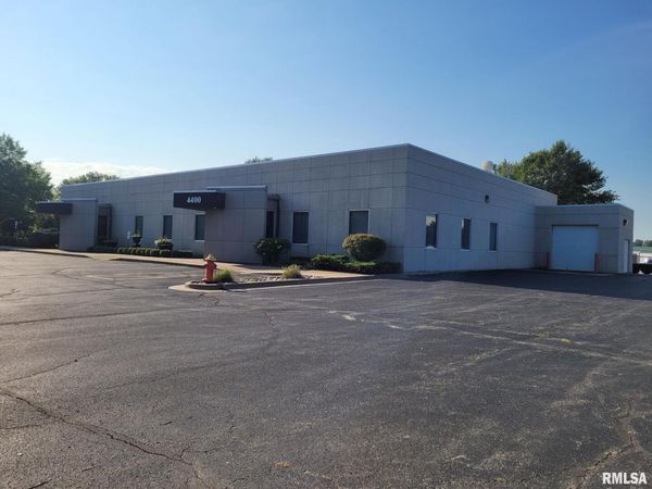 4400 44TH Avenue, Moline, IL 61265