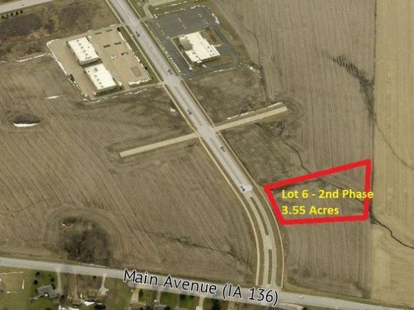 2325 19TH Avenue NW, Unit Lot 6, Clinton, IA 52732