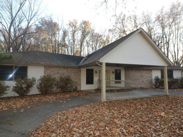 200 E Diaz Street, Herrin, IL 62948