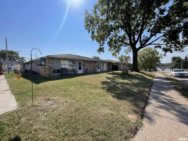 2515 N 3RD Street, Clinton, IA 52732